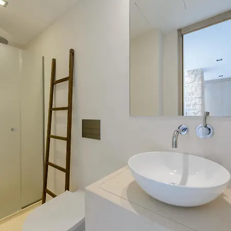 Zelmar - Tranquility And Privacy In Cala Conta Villa