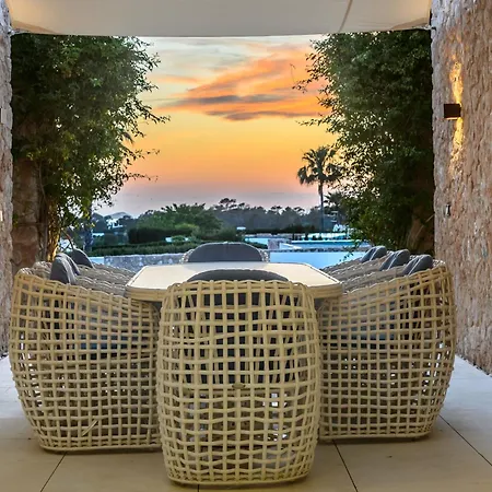 Zelmar - Tranquility And Privacy In Cala Conta San José