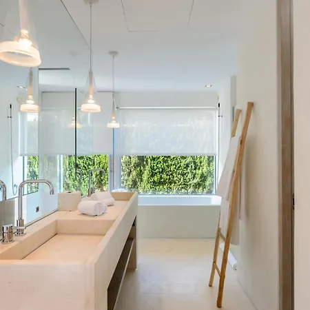 Zelmar - Tranquility And Privacy In Cala Conta *