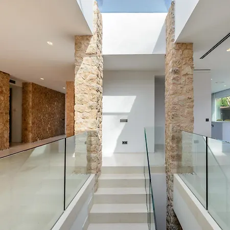 Zelmar - Tranquility And Privacy In Cala Conta Villa
