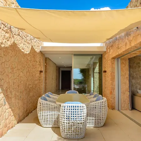 Zelmar - Tranquility And Privacy In Cala Conta Villa *